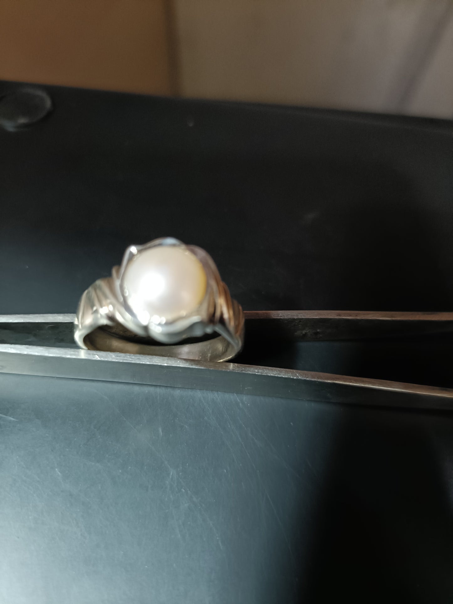 Silver pearl ring