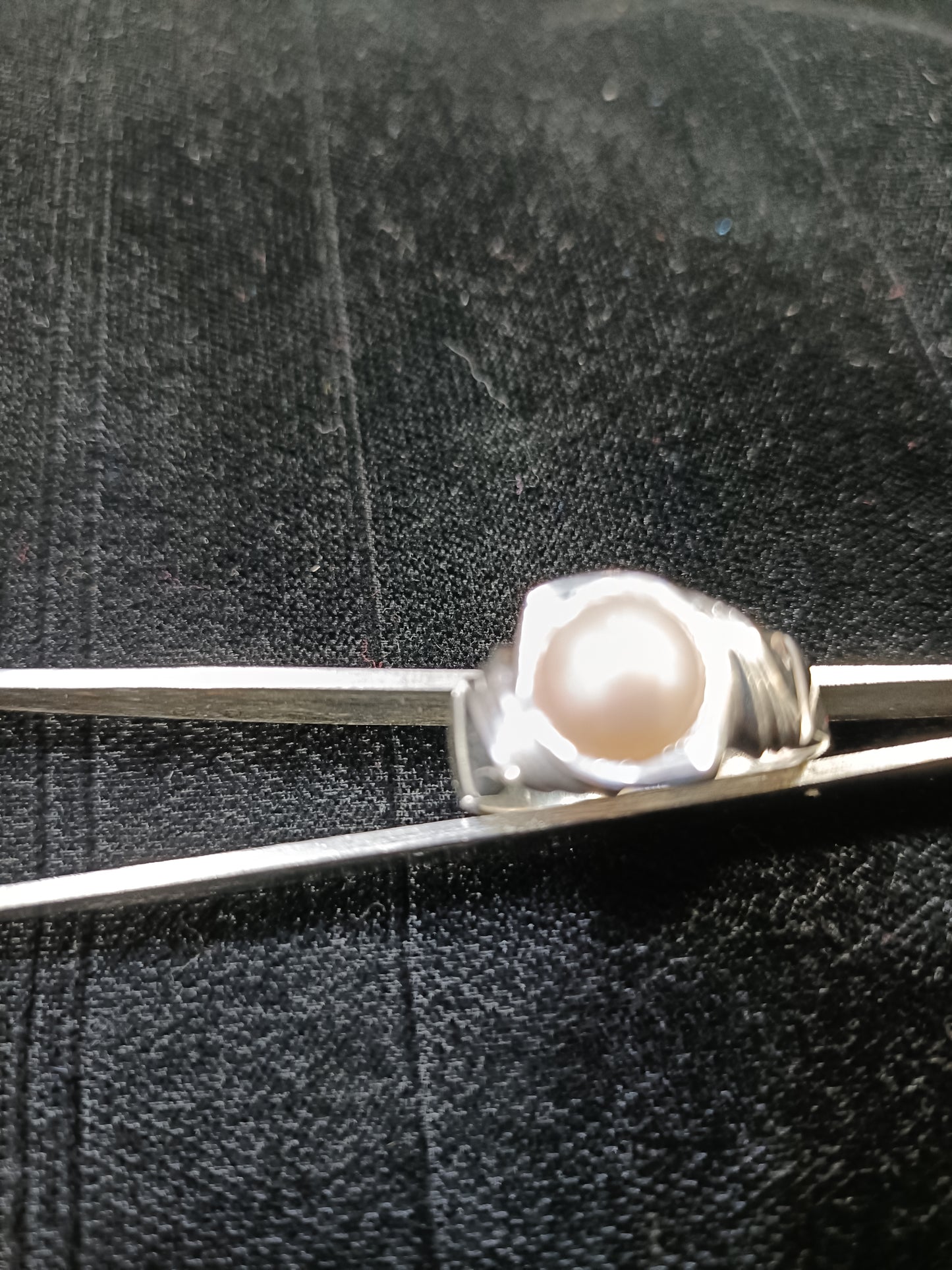 Silver pearl ring