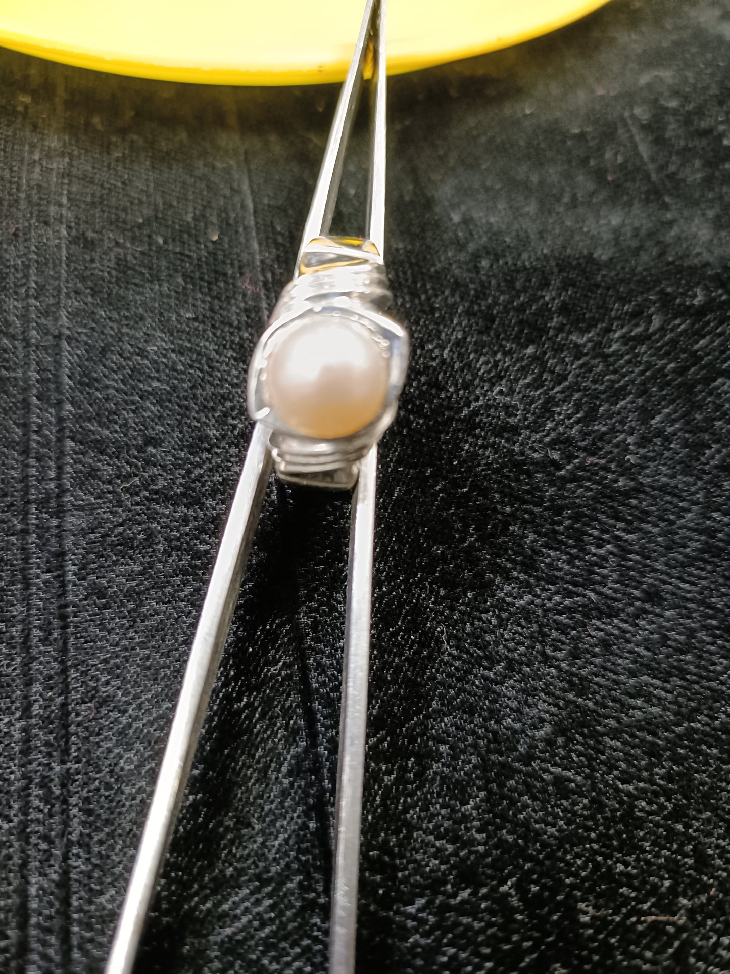 Silver pearl ring
