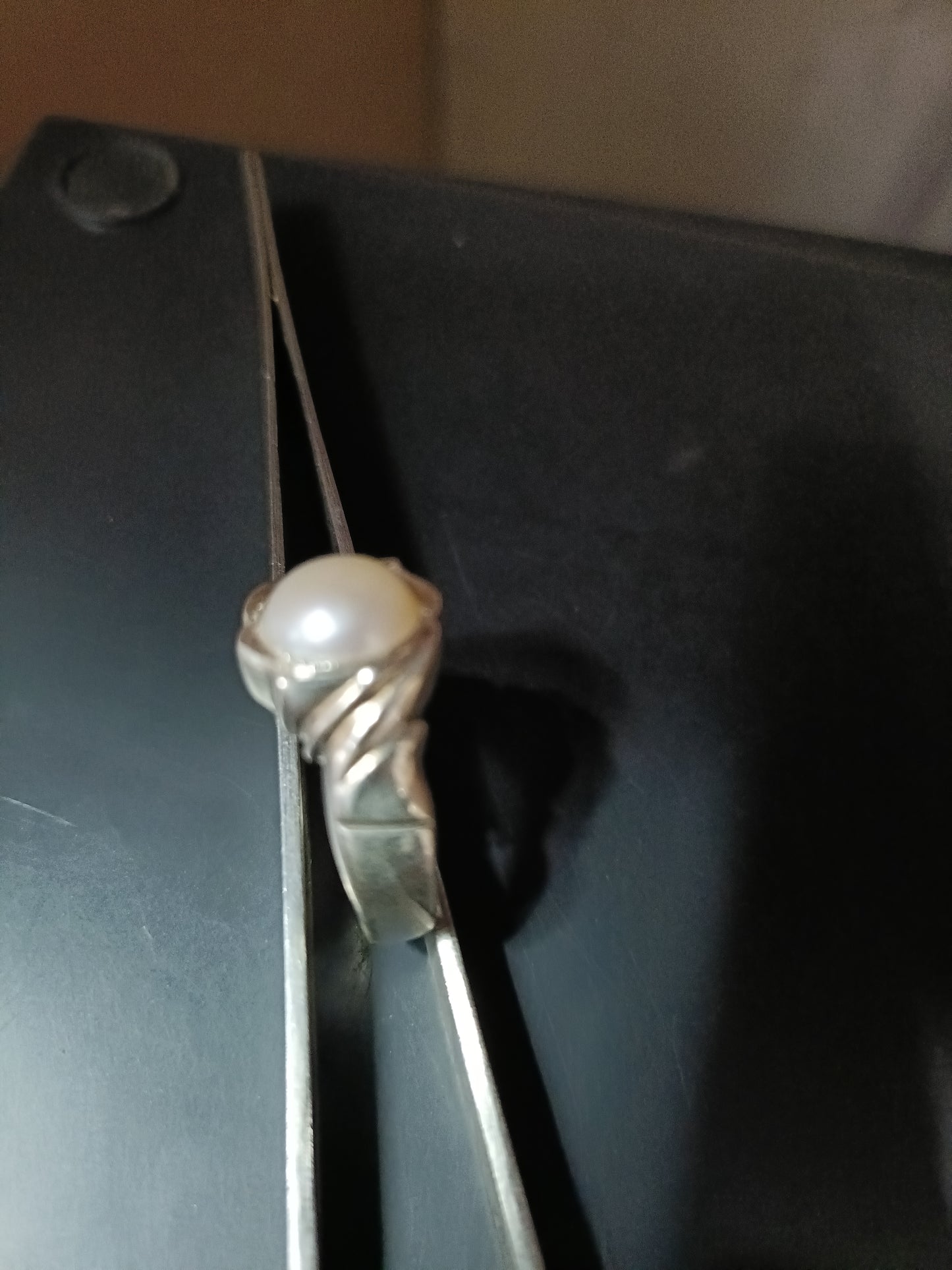 Silver pearl ring